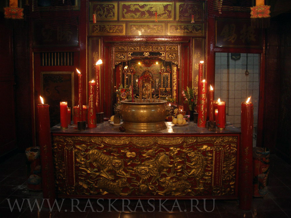 in Glodok китайский храм Цзинь-Юань в Джакарте