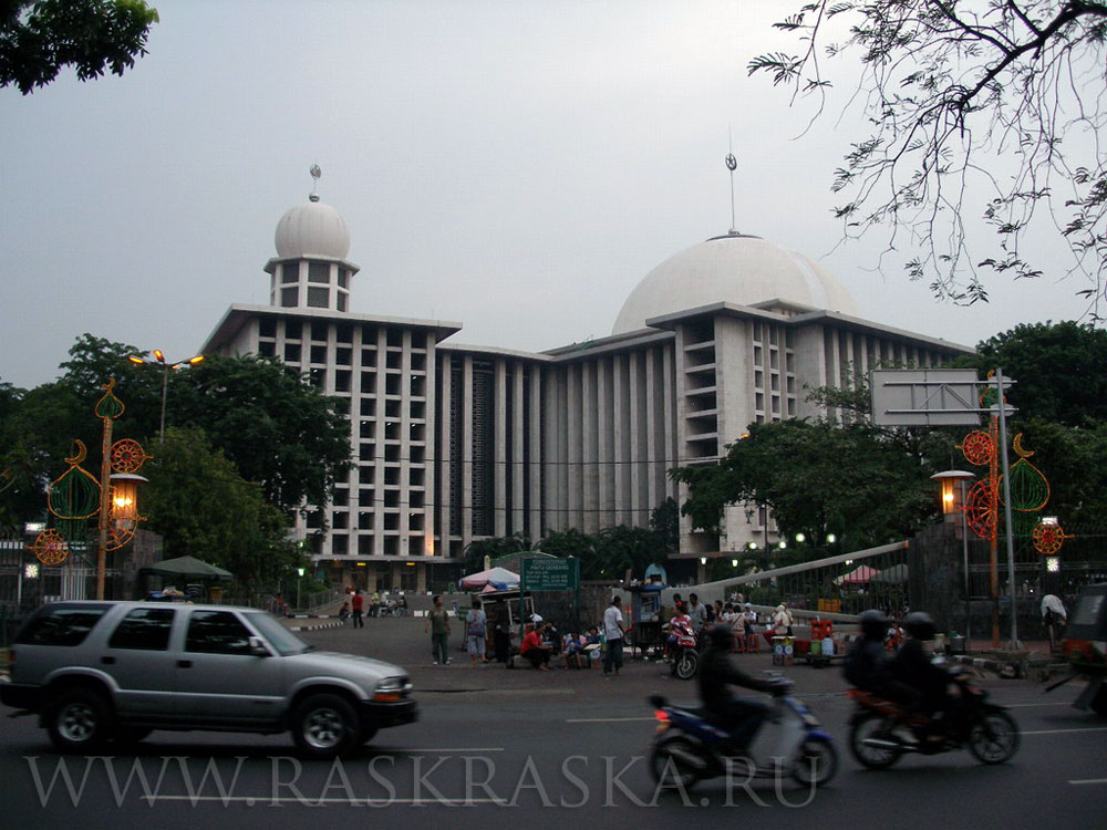 mosque Jakarta Sights photo photoalbum foto fotoalbum Monument in Jakarta