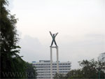 монумент независимости в Джакарте