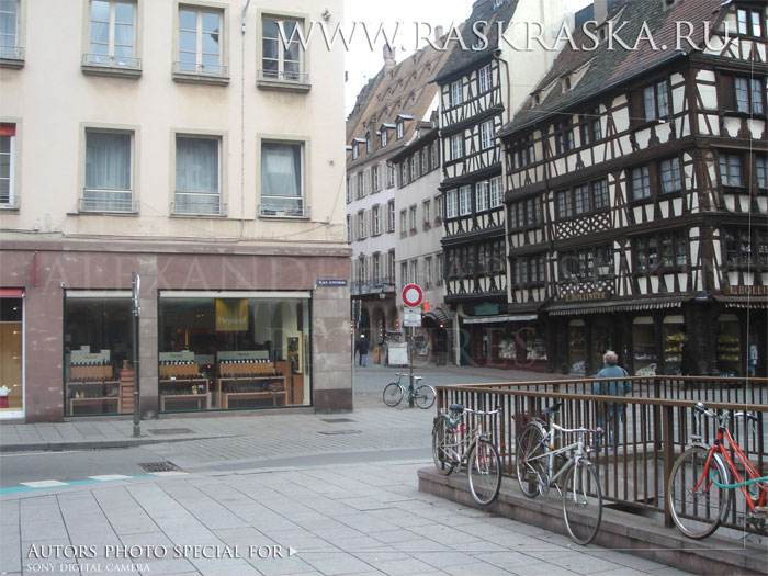 Strasbourg bikes parking